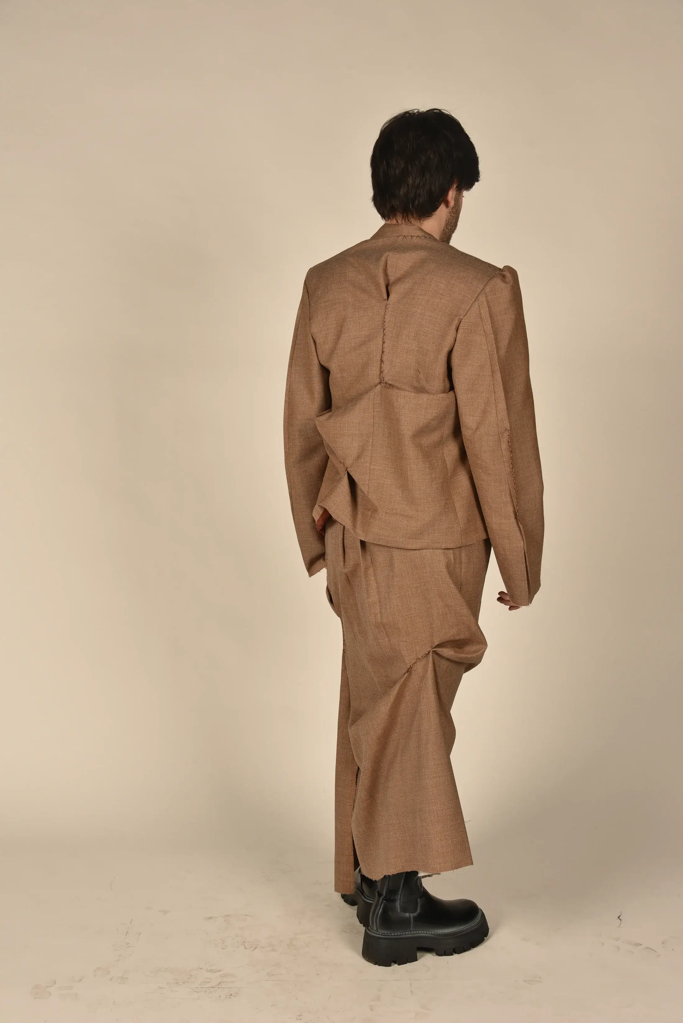 Lookbook 01, photograph 3