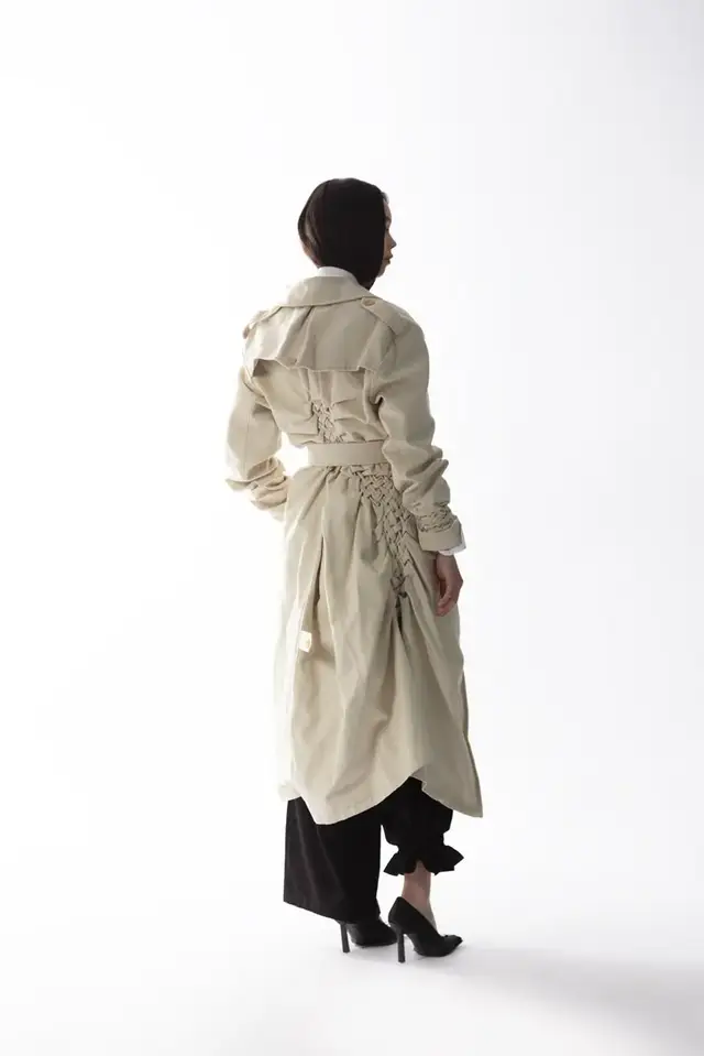 Lookbook 02, photograph 4